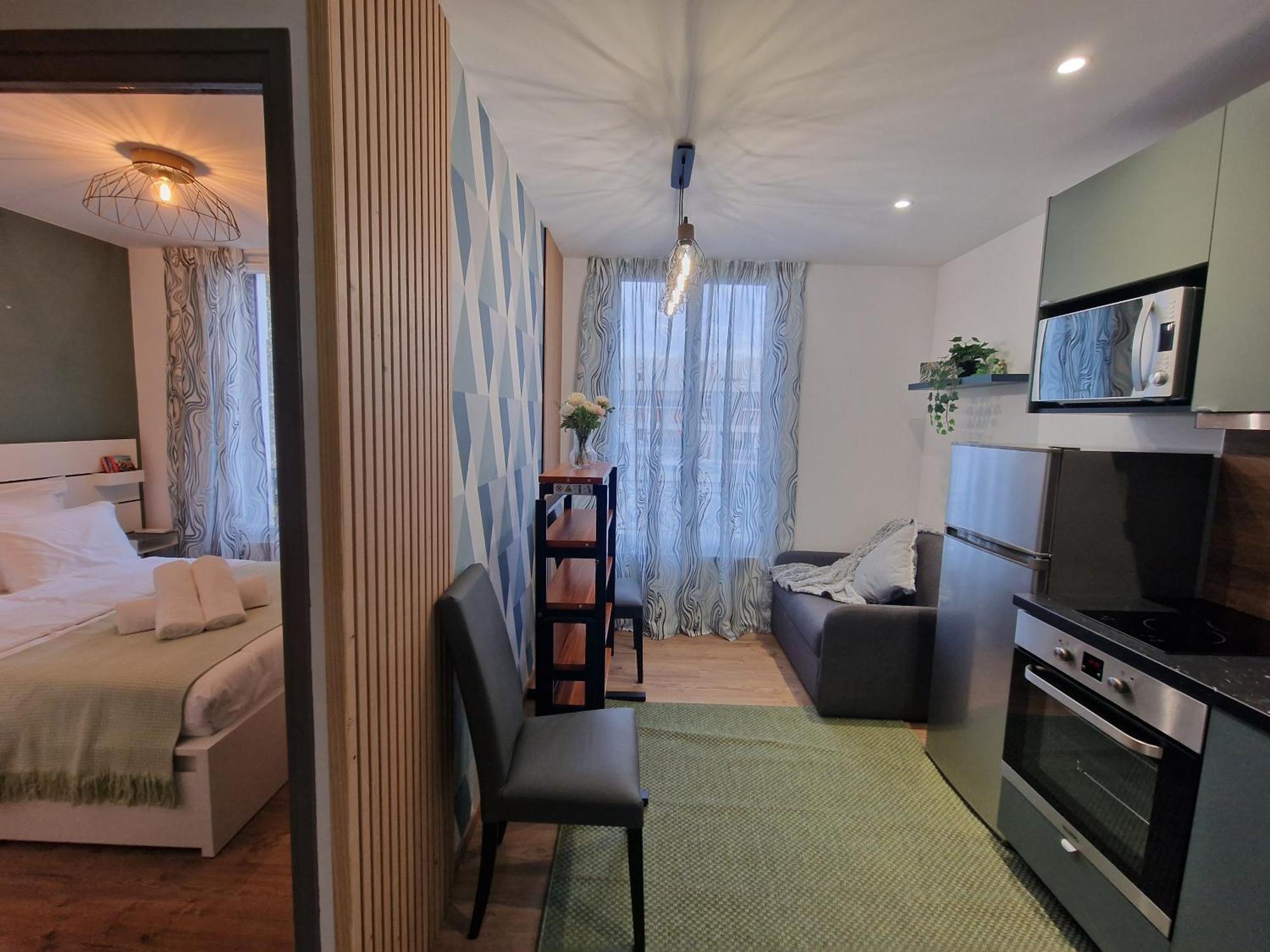 Maison D'Hotes Avec 3 Appartements Et Un Studio Viry-Châtillon Exterior foto